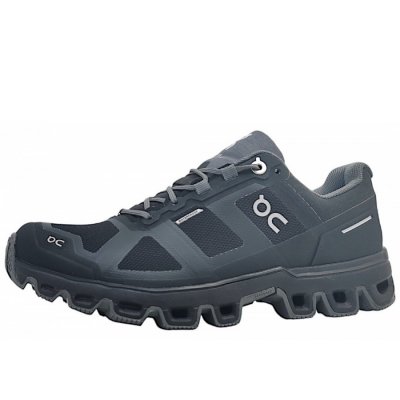 On Cloudventure Waterproof Wanderschuh in black/graphit On Cloudventure Waterproof Wanderschuh in black/graphit